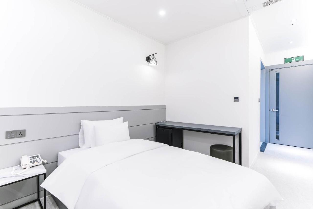 Pyeongtaek Godeok Rich Stay Hotel Εξωτερικό φωτογραφία