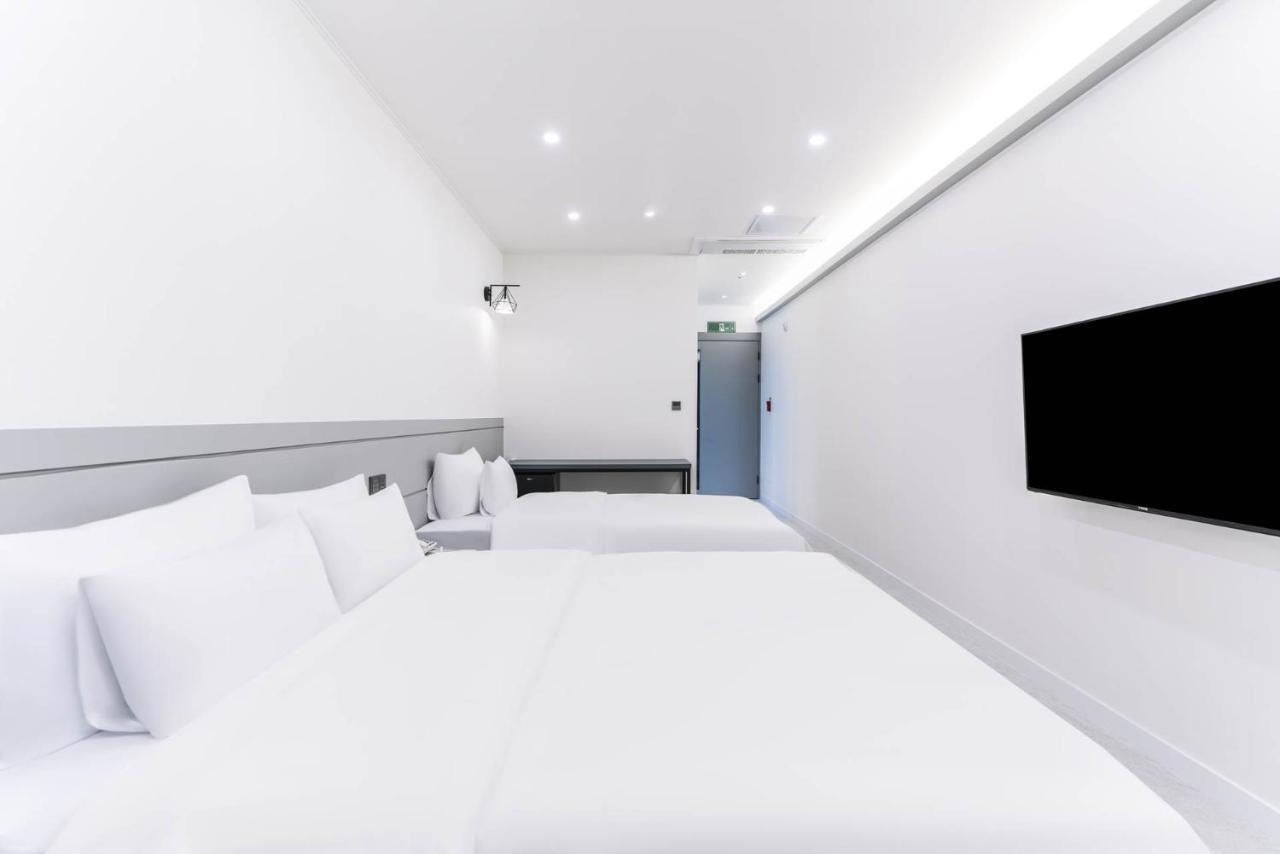 Pyeongtaek Godeok Rich Stay Hotel Εξωτερικό φωτογραφία